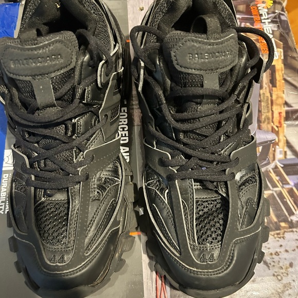 Balenciaga Black Trail Sneakers - Picture 3 of 13